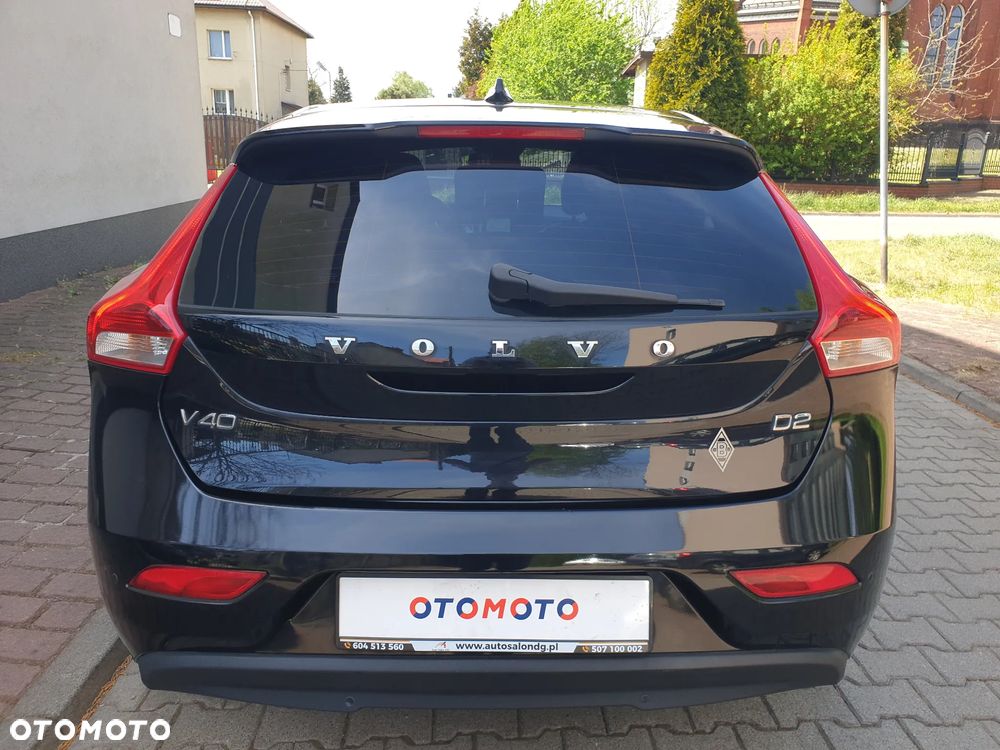 Volvo V40 D2 R Design - 17