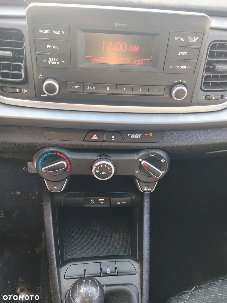 Kia Rio - 9