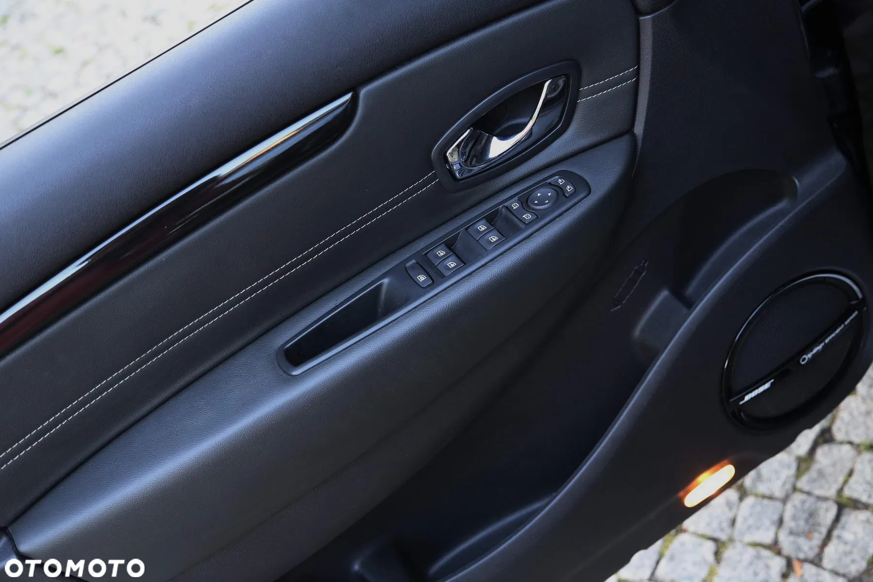 Renault Grand Scenic ENERGY TCe 130 S&S Bose Edition - 28