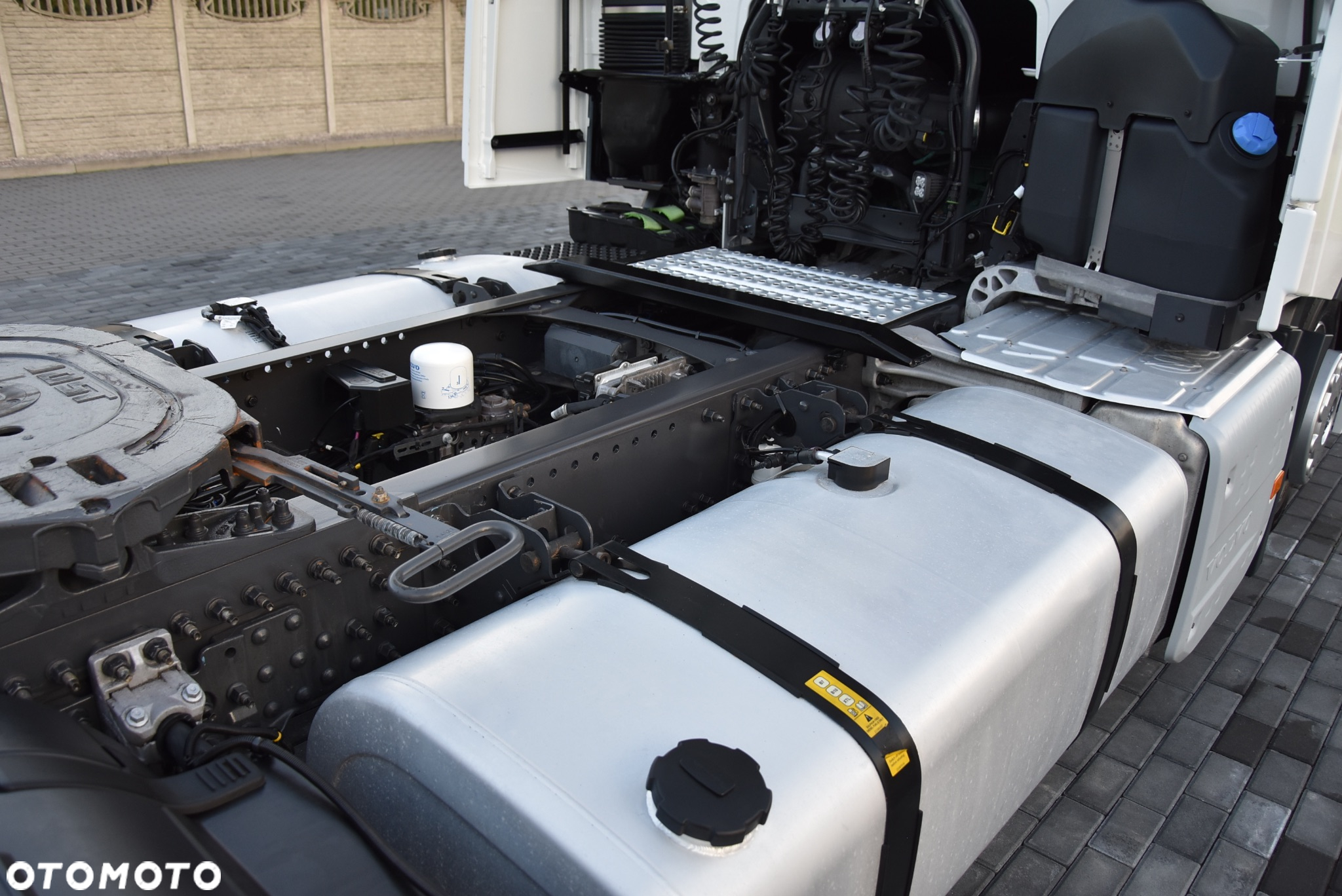 Volvo FH4 500 EURO 6   GLOBETROTTER XL / FULL LED / KLIMA POSTOJOWA  /  LOW DECK MEGA  / ASO VOLVO SALON POLSKA JAK NOWE ! ! ! - 13
