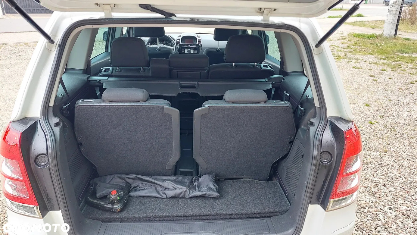 Opel Zafira - 14