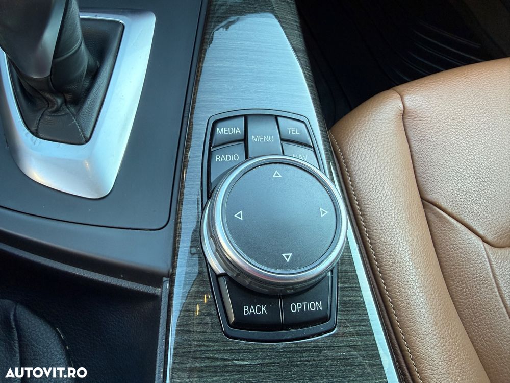 BMW Seria 3 320d xDrive Aut. Luxury Line - 15