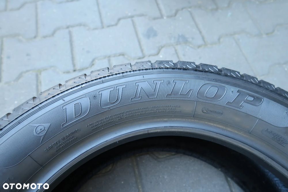 225/55r17C Dunlop Econo Drive  MO-V - 4