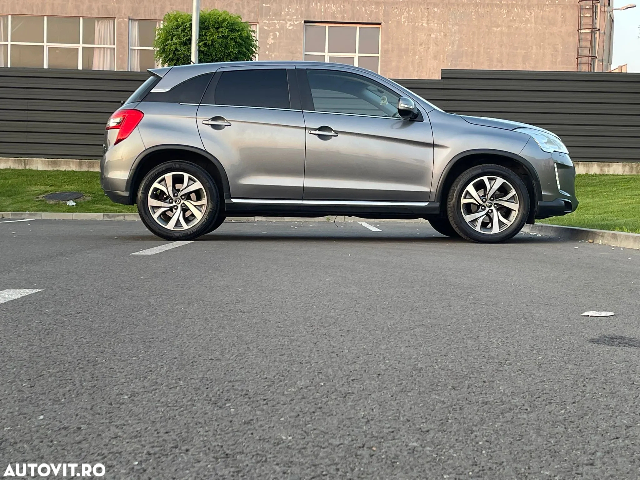 Citroën C4 Aircross e-HDi 115 Stop & Start 2WD Tendance - 33