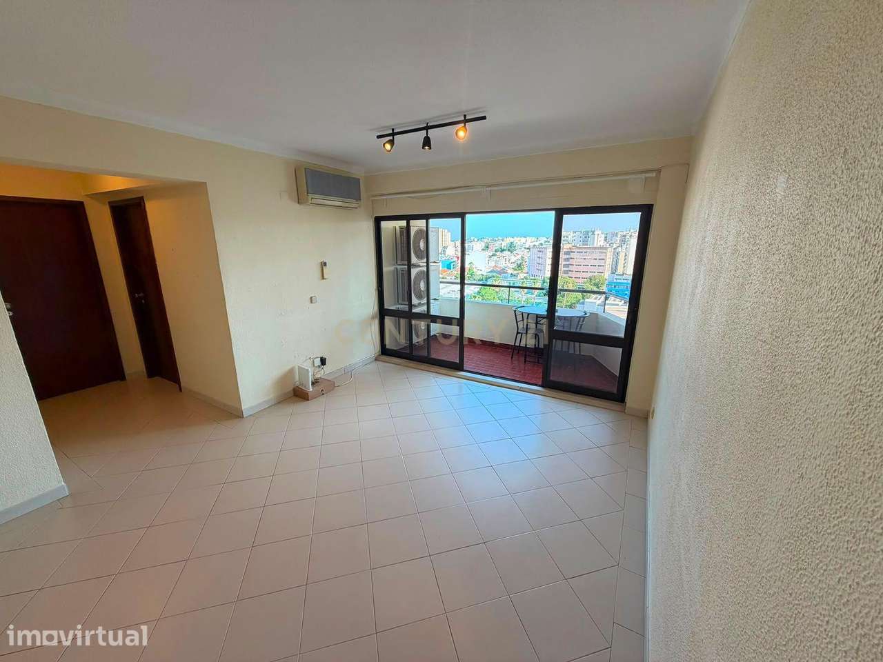 Apartamento T2 com vistas deslumbrantes sobre o rio no centro de Porti - Grande imagem: 4/32