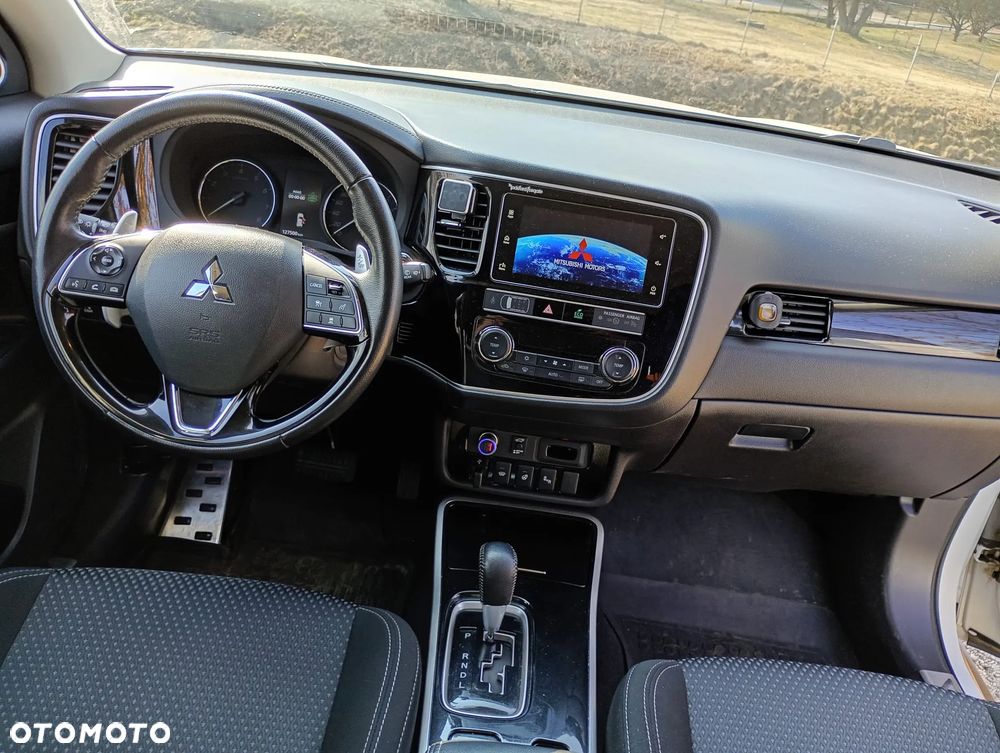 Mitsubishi Outlander - 6