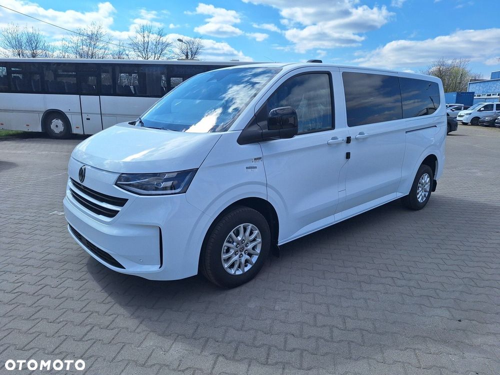 Volkswagen Caravelle - 9