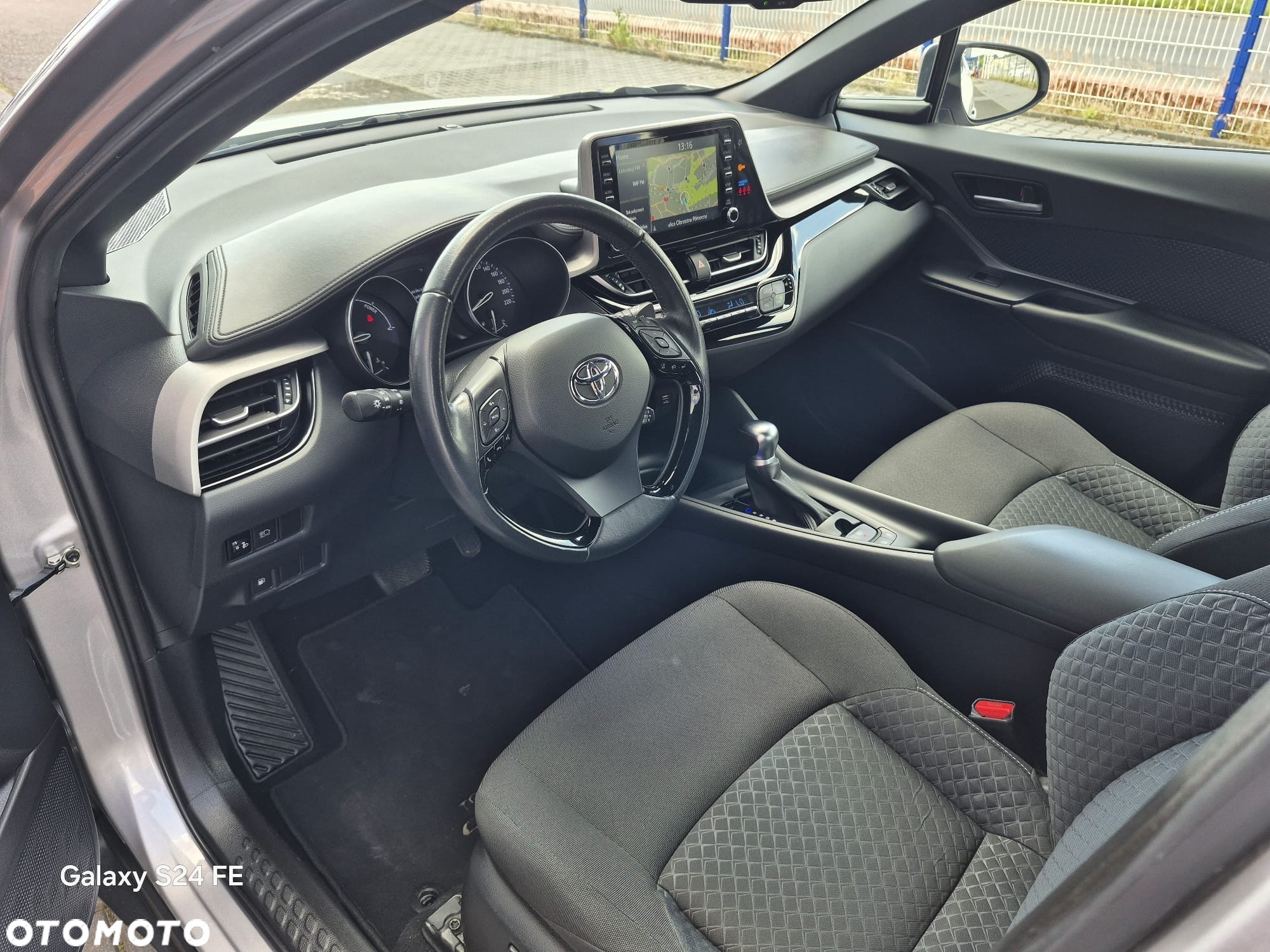 Toyota C-HR - 33