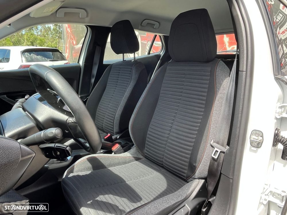 Peugeot 2008 1.2 PureTech Active Pack - 16