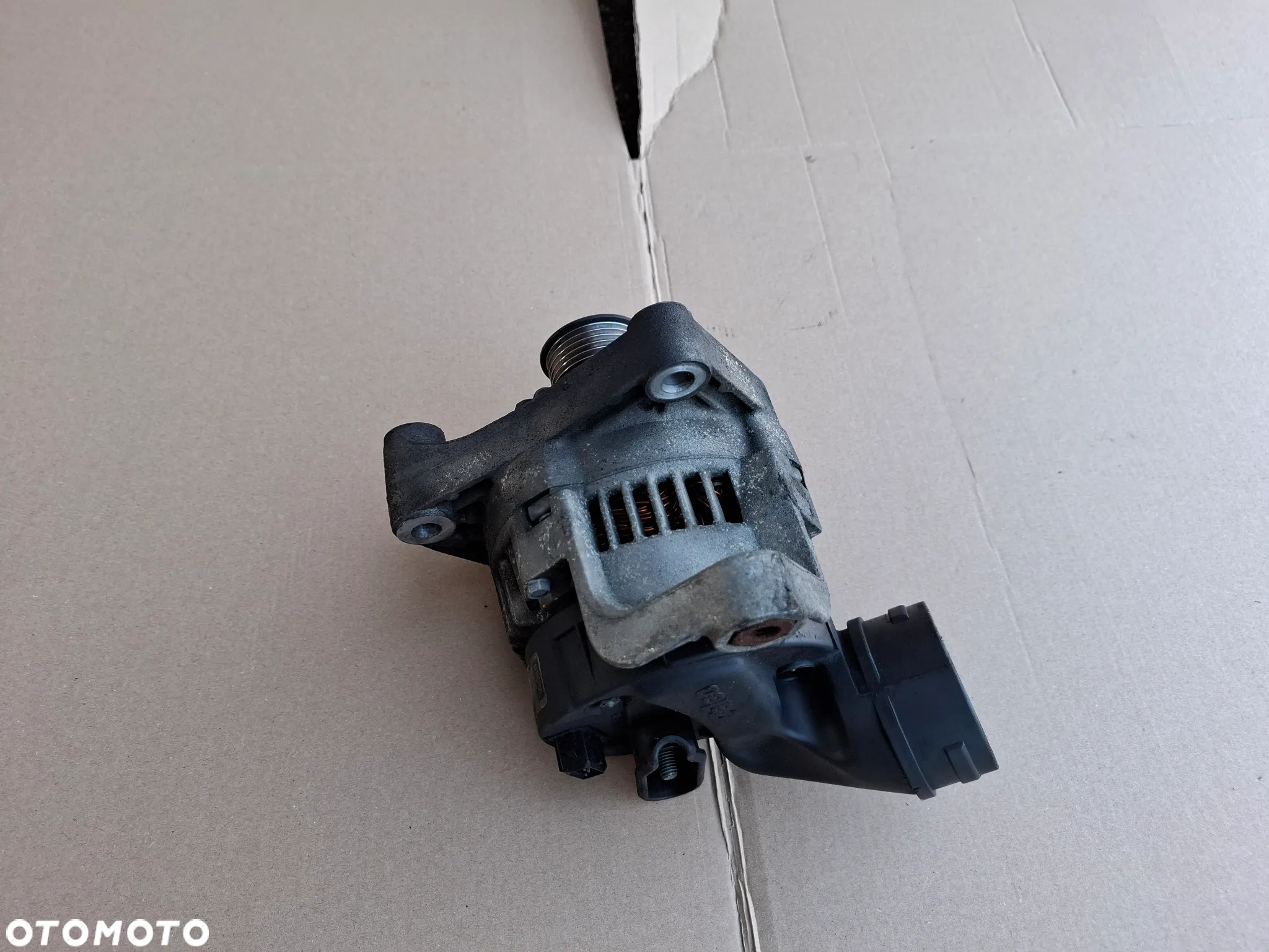 BMW E39 ALTERNATOR M54 M52 - 2