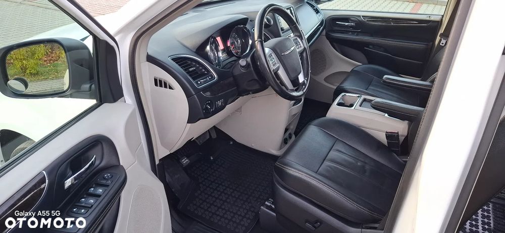 Chrysler Town & Country 3.6 Touring - 5