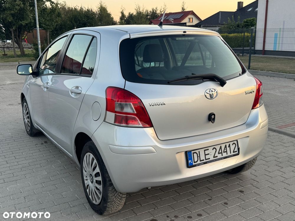 Toyota Yaris 1.33 Sol - 5