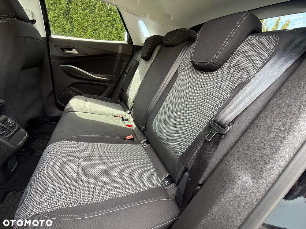 Opel Grandland X 1.2 T GPF Design Line S&S - 9
