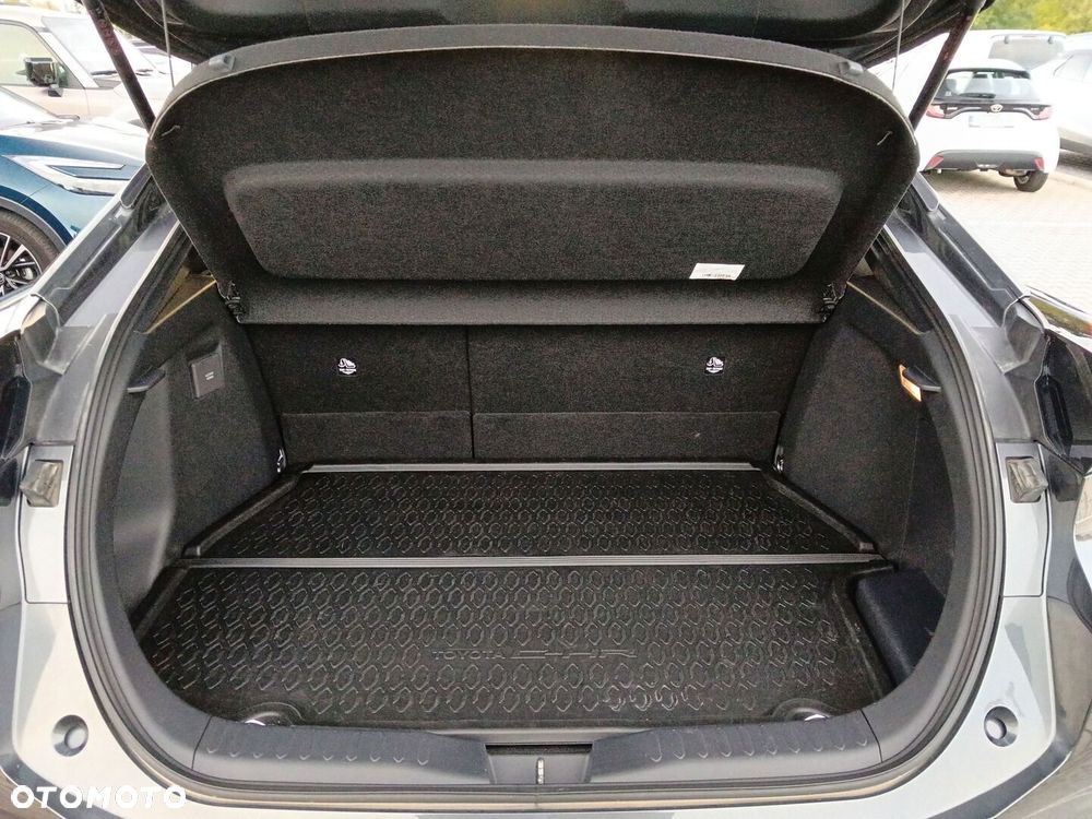 Toyota C-HR 2.0 PHEV Dynamic Force Style - 16