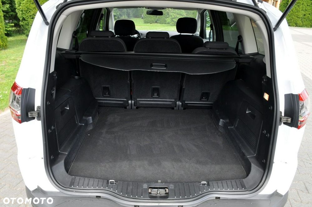 Ford S-Max - 37