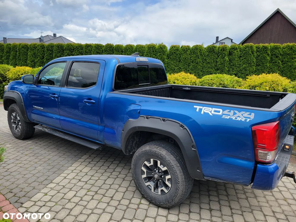 Toyota Tacoma - 5