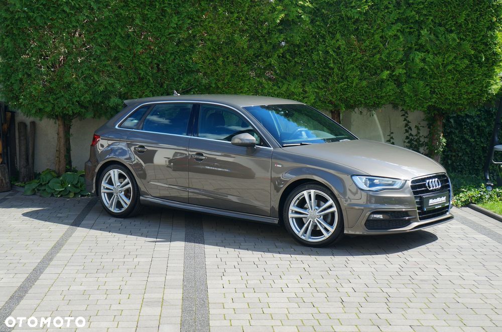 Audi A3 Sportback 2.0 TDI S line Sportpaket - 11