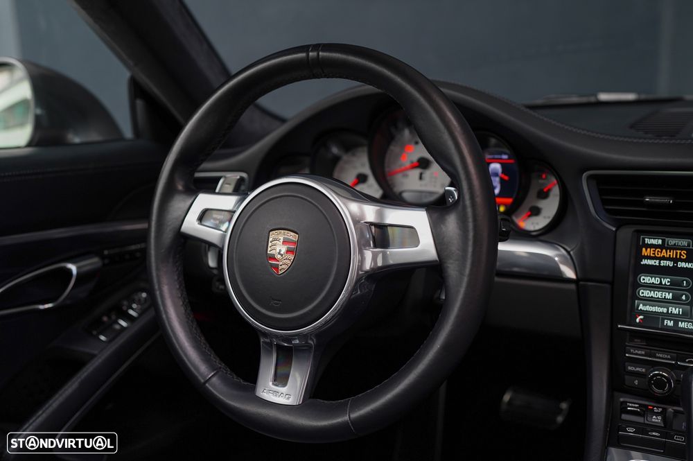 Porsche 911 (991) Turbo PDK - 15