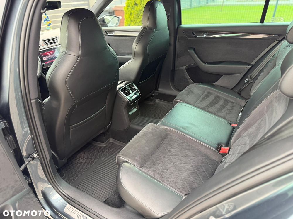 Skoda Superb 1.8 TSI Sportline - 16