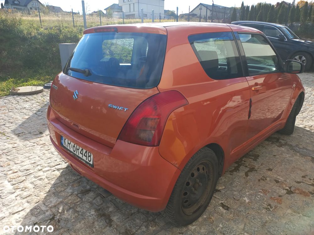 Suzuki Swift - 2