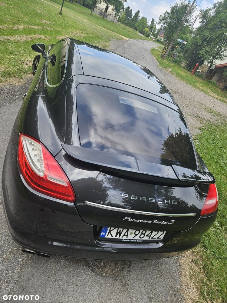 Porsche Panamera Turbo - 15