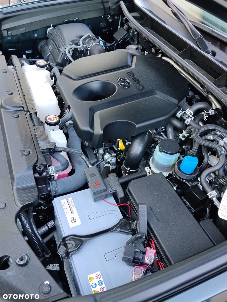 Toyota Land Cruiser 2022 photo 3