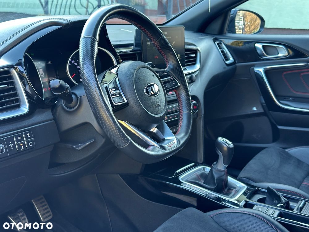 Kia ProCeed 1.6 T-GDI GT - 33