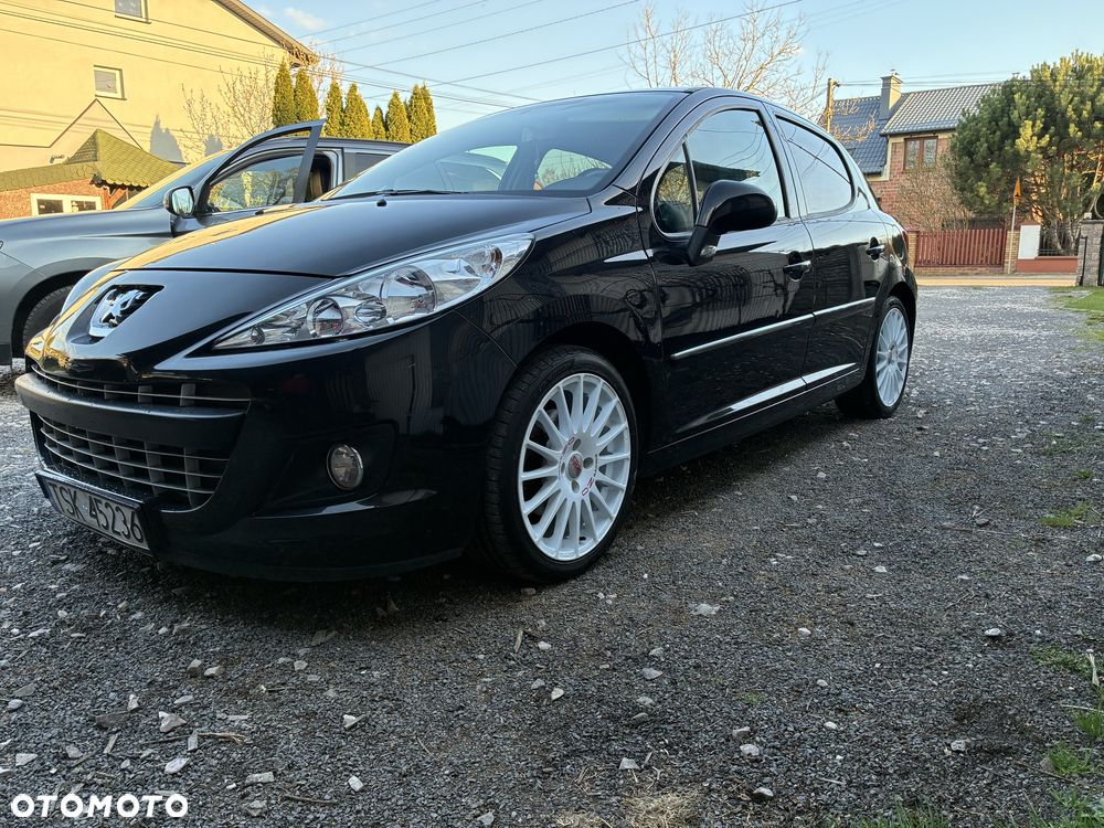 Peugeot 207 - 1