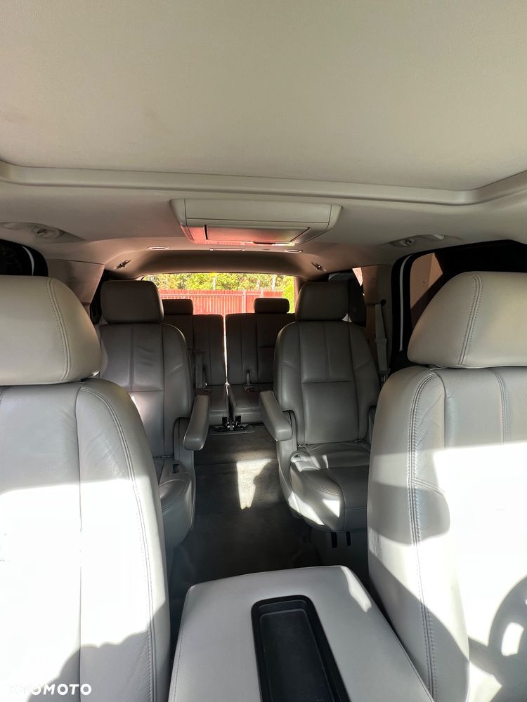 Chevrolet Tahoe - 12