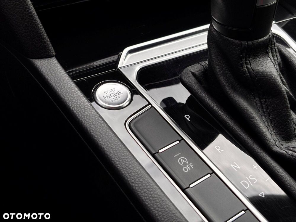 Volkswagen Arteon 2.0 TDI SCR Elegance DSG - 32