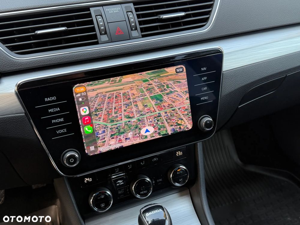 Skoda Superb 2.0 TDI SCR Ambition DSG - 17