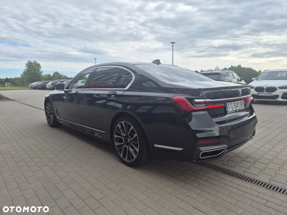 BMW Seria 7 750Li xDrive - 6