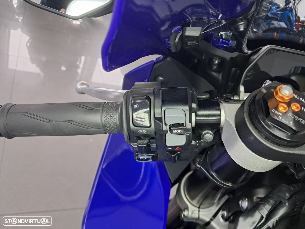 yamaha yzf R1 - 7