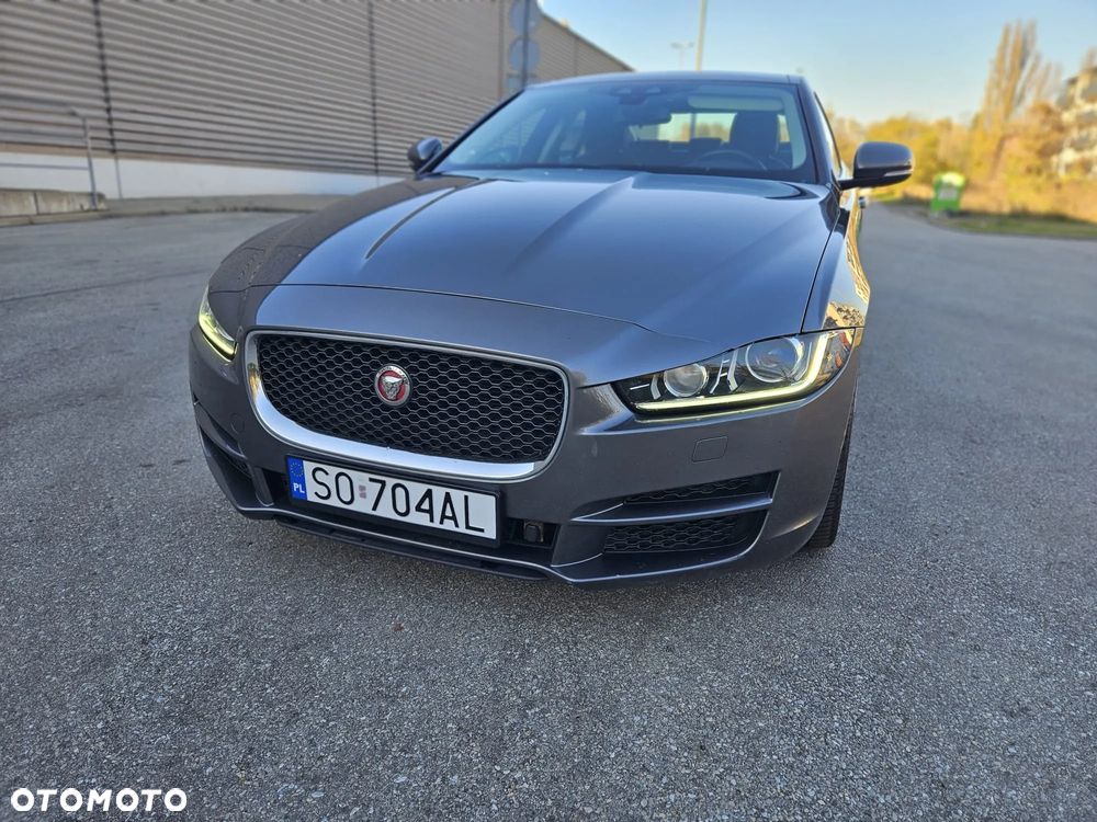 Jaguar XE 2.0 D Prestige - 17