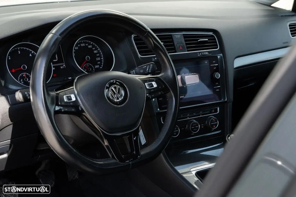VW Golf - 35