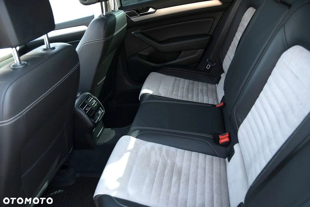 Volkswagen Passat 2.0 TDI BMT SCR 4Mot Highline DSG7 - 22