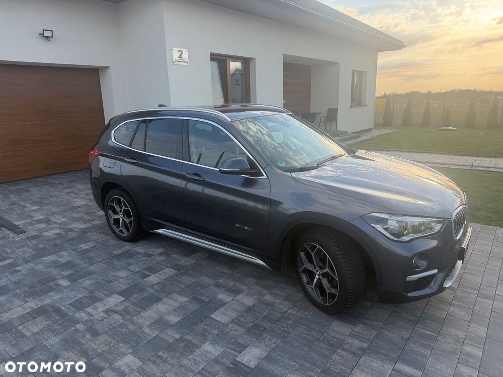 BMW X1 sDrive20i xLine - 9