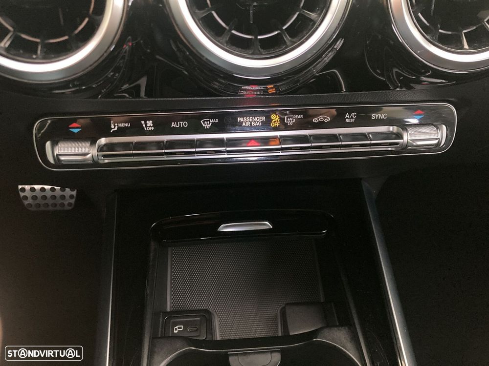 Mercedes-Benz GLA 180 d AMG Line - 22