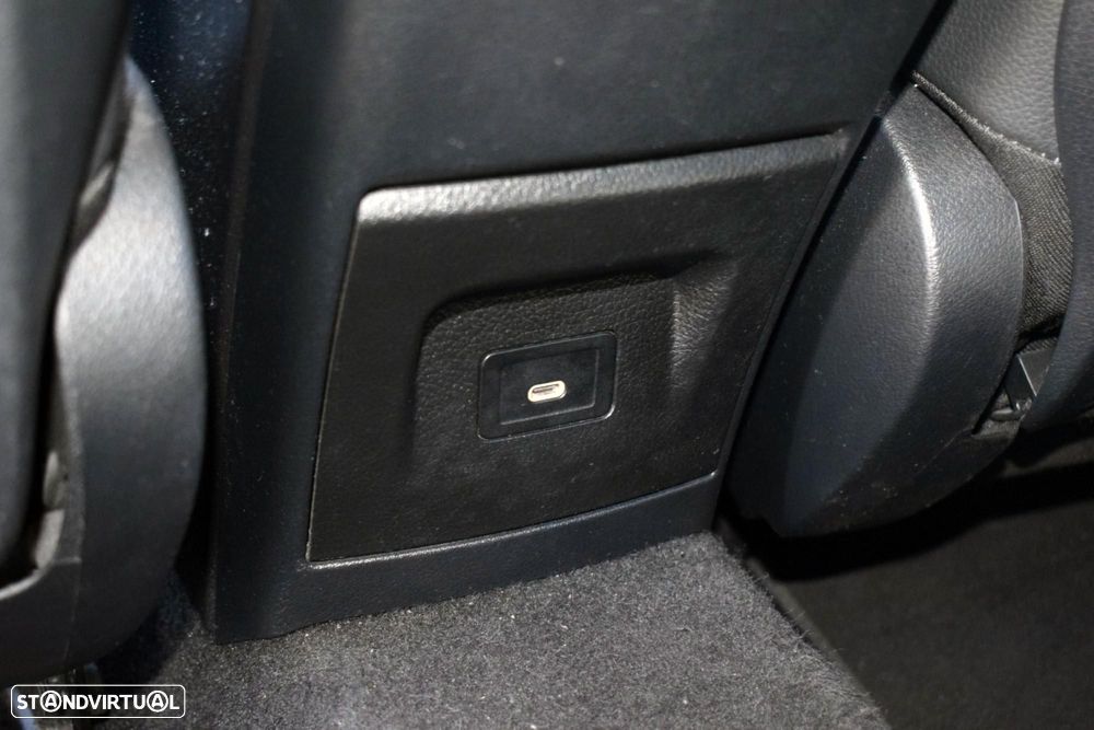 Mercedes-Benz CLA 180 d Shooting Brake AMG Line Aut. - 52