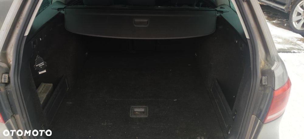 Volkswagen Passat 2.0 TDI Comfortline - 10