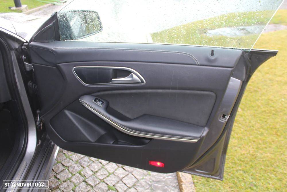 Mercedes-Benz CLA 200 d Shooting Brake AMG Line Aut. - 24