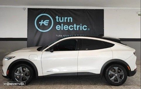Ford Mustang Mach-E 75.7 kWh Base - 1