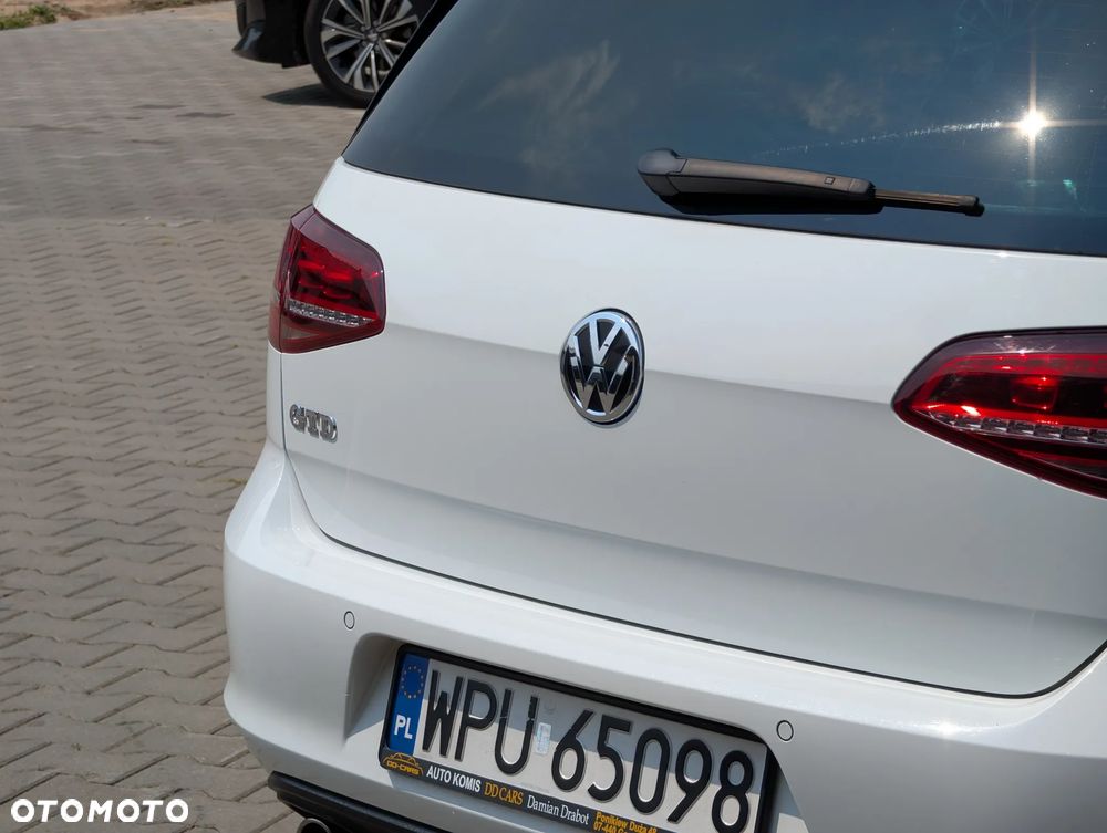 Volkswagen Golf GTD (BlueMotion Technology) DSG - 17