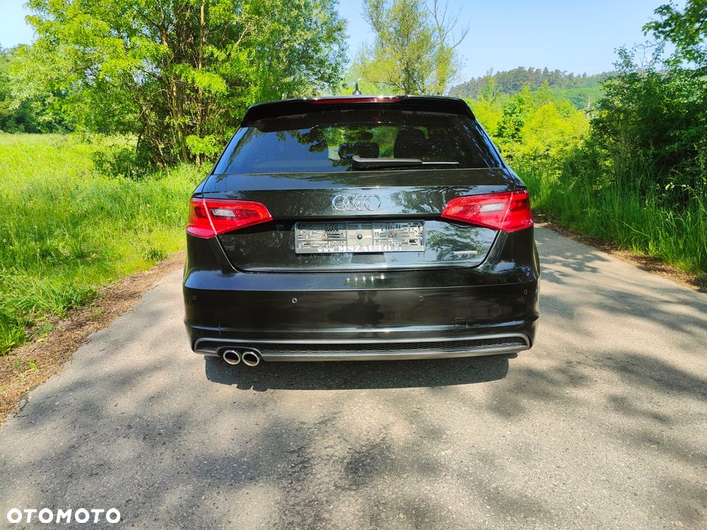 Audi A3 Sportback 2.0 TDI (clean diesel) quattro S tronic S line Sportpaket - 6