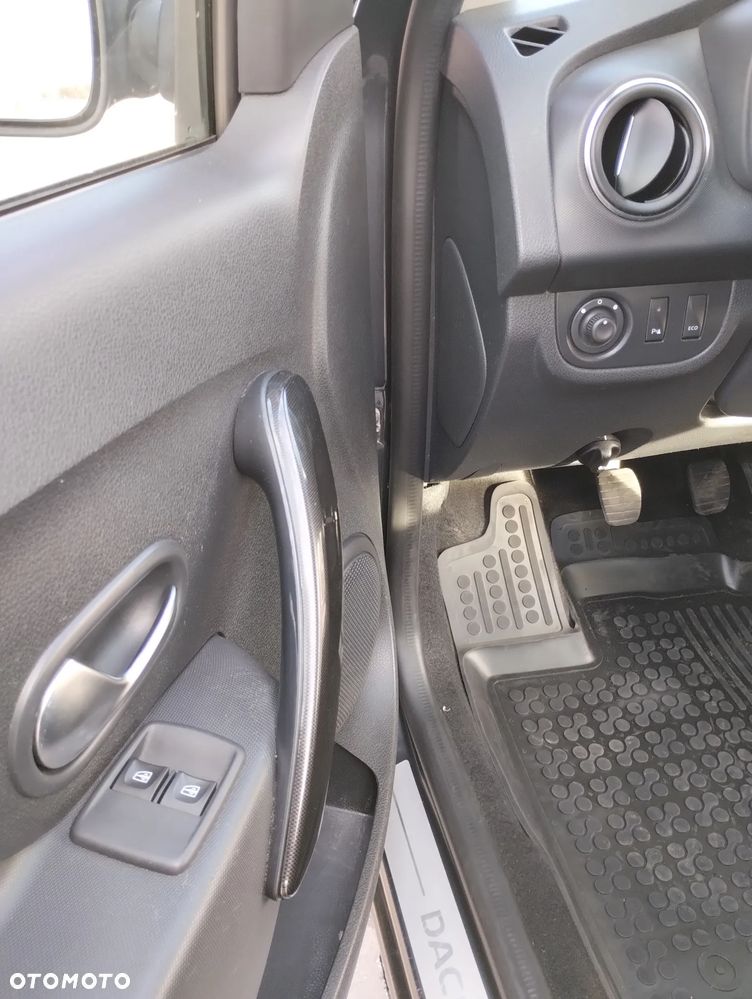 Dacia Logan TCe 90 S&S Laureate - 13