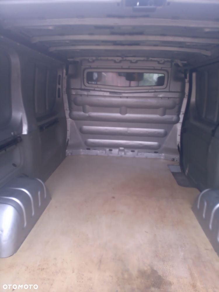 Renault Traffic - 10