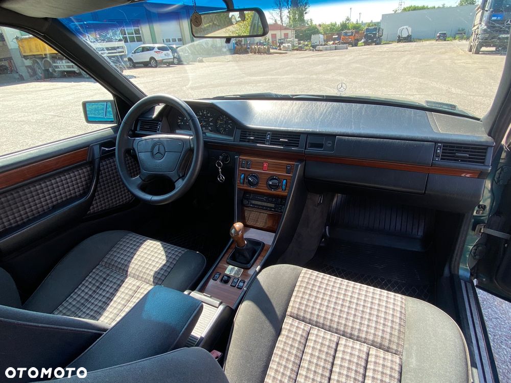 Mercedes-Benz W124 (1984-1993) - 7