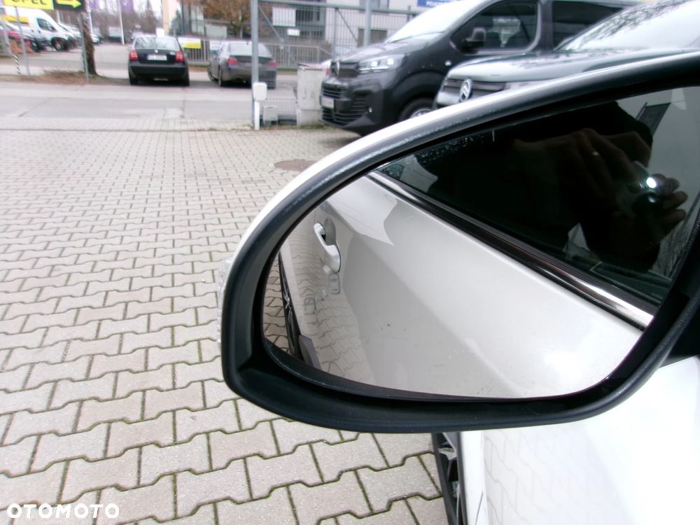 Toyota C-HR 1.8 Hybrid Prestige - 11