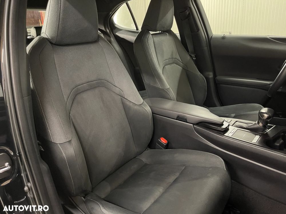 Lexus UX 250h Business Edition - 9