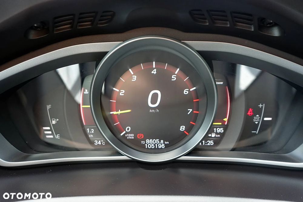 Volvo V40 T3 Drive-E R-Design Kinetic - 18